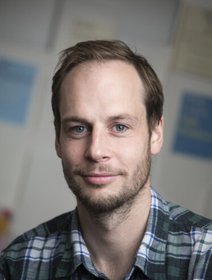 Harry-Parker-373x492